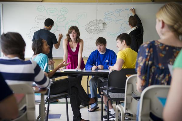 HigherEdHero's tweet photo. Nine ways to improve class discussions in college http://t.co/j6GEkFNmQT http://t.co/28cShaU14y