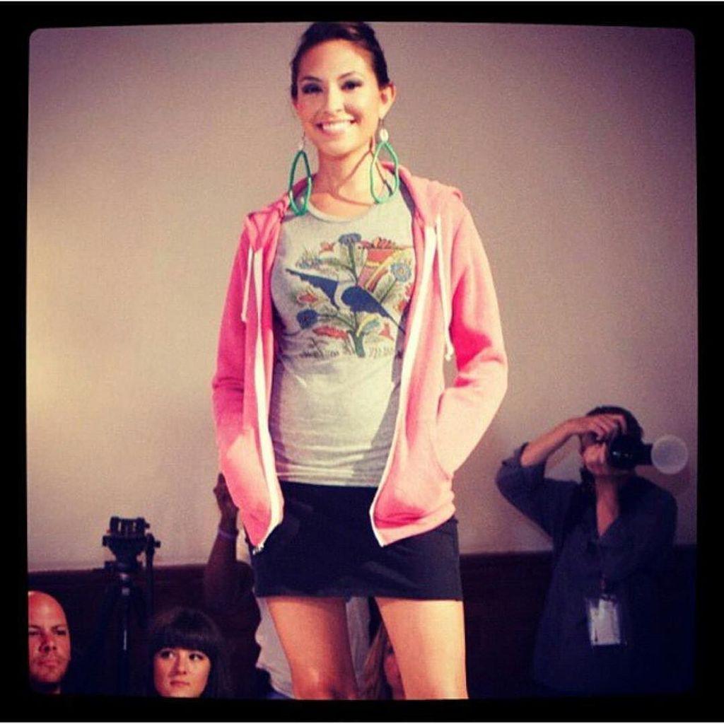 nottinbutaig's tweet image. Just a smile to start the day... #wearjunecaniel 
jcaniel.com 
#junecaniel  #junelife #fallfashion #sal…