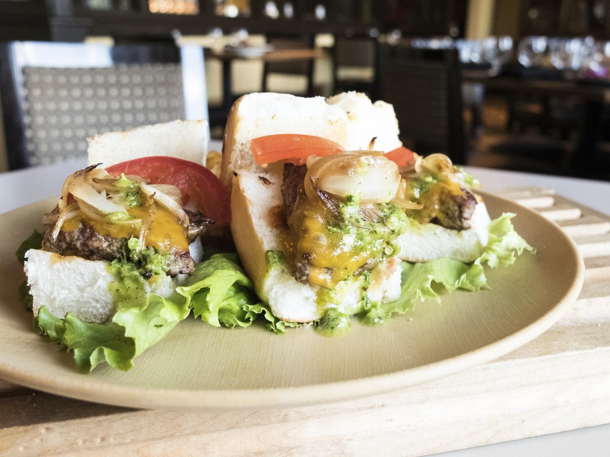 AnchorDesignDst's tweet image. Dive into a delicious chef-made dish. View our exclusive poolside menu here: bit.ly/1TQhayw