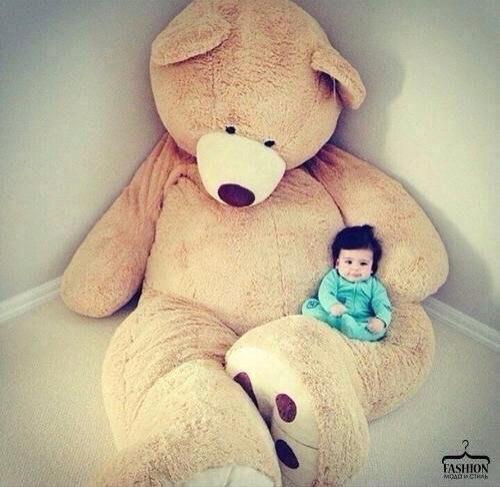OurFutureBaby's tweet photo. Big Friend 👶🐻 http://t.co/mvWfvaAwNk