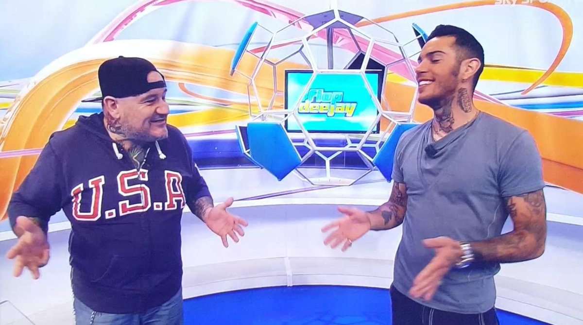 godzfranchini's tweet photo. Ogni mercoledì 19.30 su @SkySport 1HD @goaldeejay con @RealEmisKilla io faccio la #flopdeejay http://t.co/tJaHKuXOde
