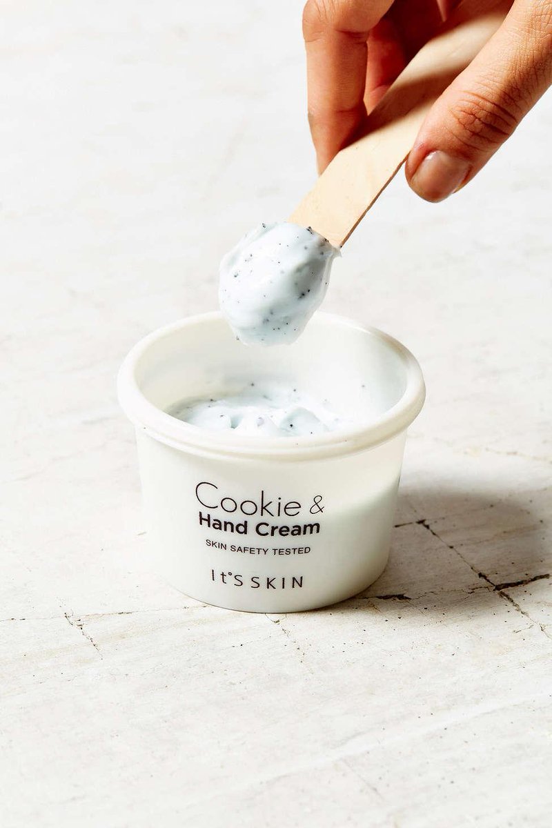 ItsSkinUSA's tweet photo. Did you know that our Cookie &amp; Hand Cream is available at Urban Outfitters? Go treat yourself!
#itsskin #kbeauty http://t.co/bxtj6BCp7U