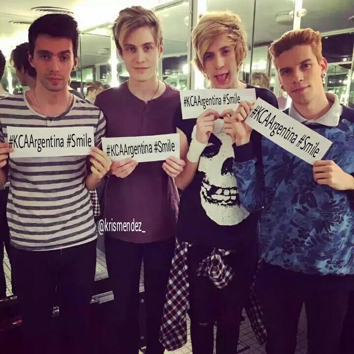 96_marcia's tweet photo. Sabemos que cuesta, pero si todos sumamos aunque sea un voto podemos sorprender💪 #VamosManada ! #KCAArgentina #Smile http://t.co/LXpXykw2K2