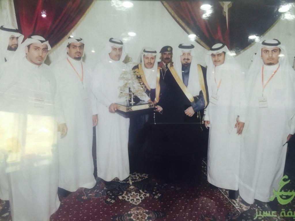 asd4487's tweet photo. صورة تجمعنا بصاحب السمو الملكي الأمير فيصل بن خالد أمير منطقة عسير حفظه الله في الحفل السنوي http://t.co/6GnCrb7nnA