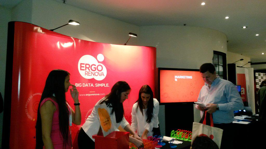 luzbarbero's tweet photo. @AKTIOLATAM acompañando a @ErgoRenova en el #MarketingShake
#BigData #BusinessIntelligence #DataDrivenMarketing http://t.co/SNXBGQQpsu