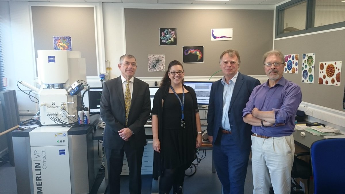 Inspiring to see Oxford's universities collaborating on this state-of-the-art scanning electron microscope at Brookes