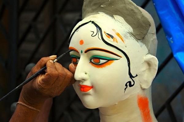 MukherjiAnirban's tweet photo. @KolkatAdda Kumartuli is the home of finest clay idol-makers. It is an integral part of Kolkata's cultural heritage http://t.co/sF7tGi5uWL