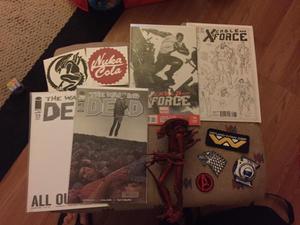 Mazzhole's tweet photo. Forgot to post my Baltimore Comic Con loot! #bcc15 http://t.co/WiLaPag6O2