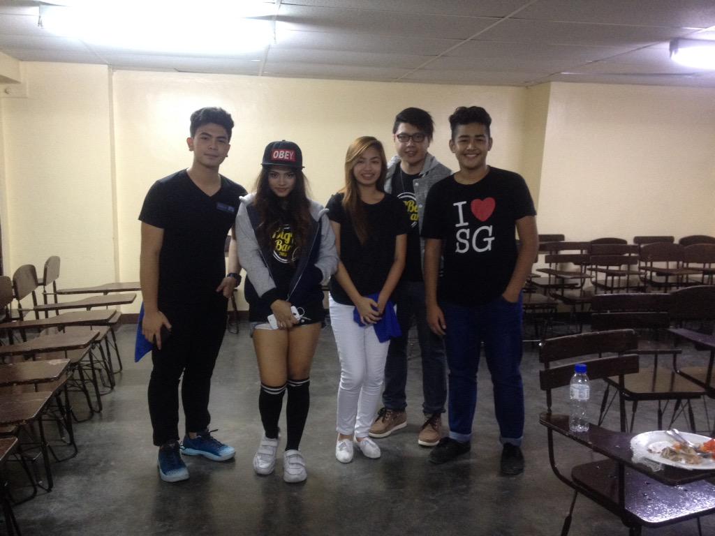 rafpabustan's tweet photo. Ang sarap tuloy magbasa ng magbasa!!! #SPLASHANDCLASH #CBAASC Fun night y'all! + DJs http://t.co/AvPajlJkkT