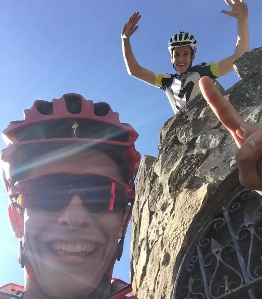 marcmarquez_INA's tweet photo. Marc Marquez operation on this morning succesfully undergoes after left hand fracture after his mountain bike crash. http://t.co/GBxjOwJ9W4