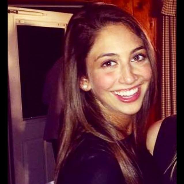 AlphaPhiUD's tweet image. Happy birthday to our lovely sisterhood chair @LindsayCaplan ✨ Have the best day!!