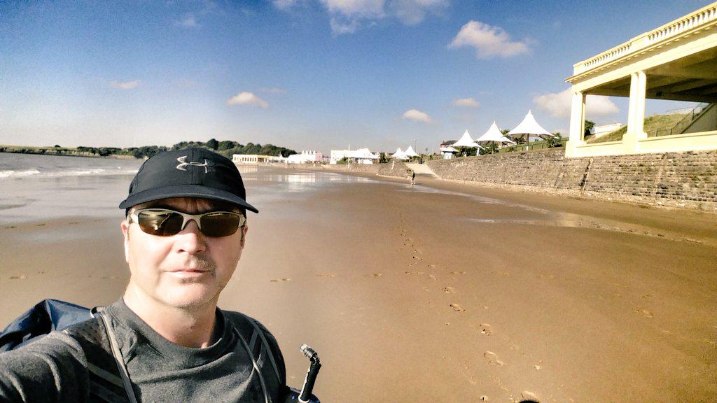 SaharaSandDance's tweet photo. Today's training session....from Lavernock to Barry island and back. ..beautiful day out there http://t.co/B0Mxe6pfYD