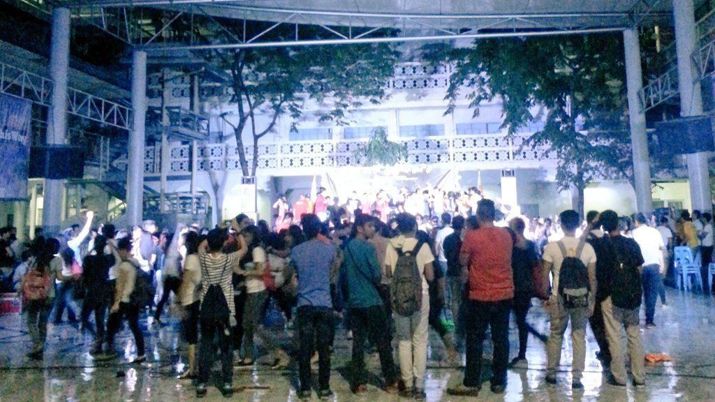 FredSalvania's tweet photo. It's getting wet. #BAFIDE2015 http://t.co/JGxr2fadED