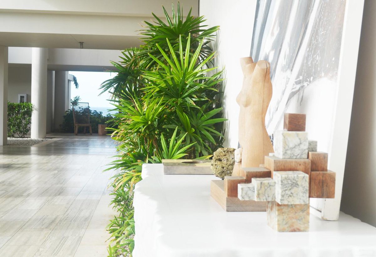 RileyandGrey's tweet photo. This Design-Obsessed Destination Wedding Venue Doesn't Need Decorations https://t.co/zB1FJk5Mo7 http://t.co/mnDty8YHEh