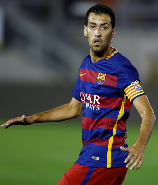 ElMaestrofcb's tweet photo. With the absence of Iniesta and Messi, Sergio Busquets is set to take over and lead the team as captain. http://t.co/d58XrQFIcg