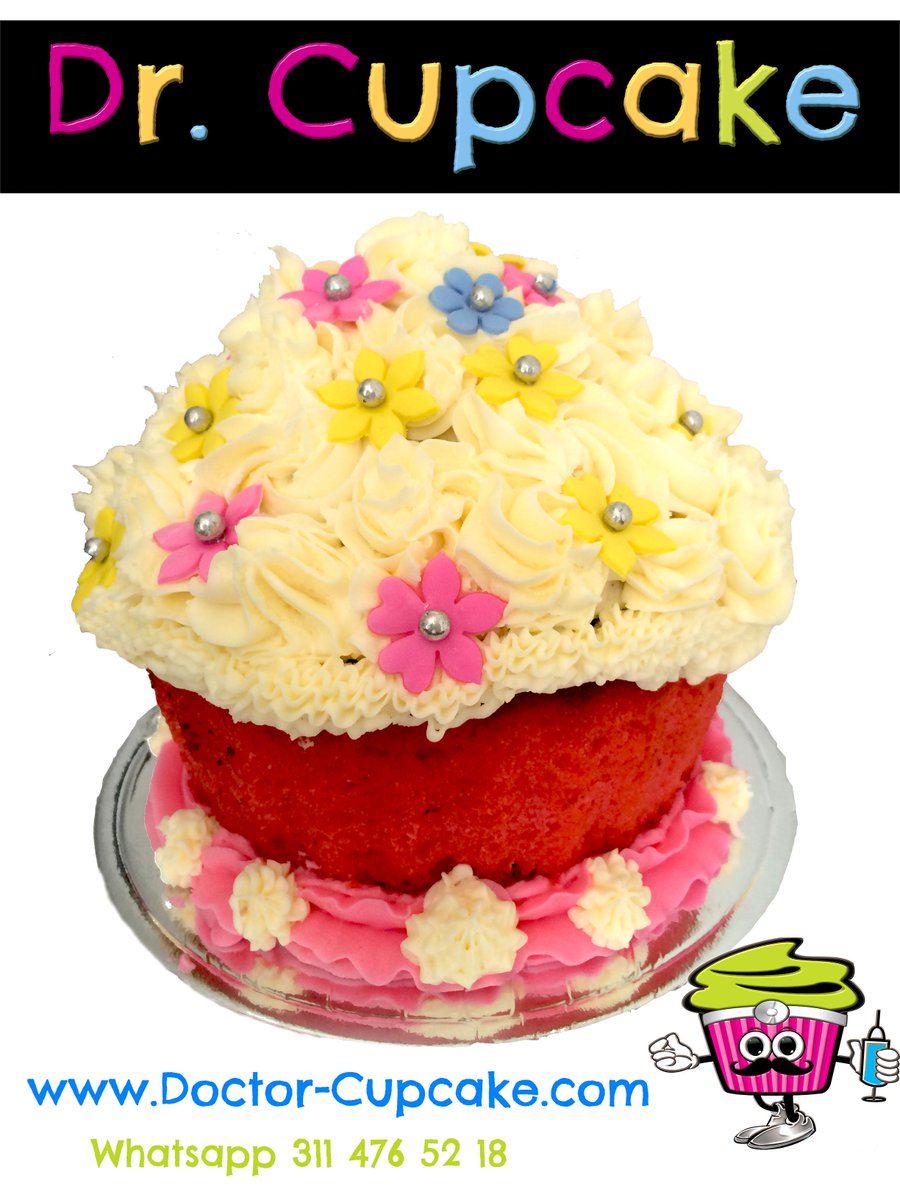 DoctorCup_cake's tweet photo. Pacientes les presento mi #Supercupcake, un delicioso Cupcake Gigante, hermosamente decorado http://t.co/BOnYPbi2Ep http://t.co/FKVUfV8OnB