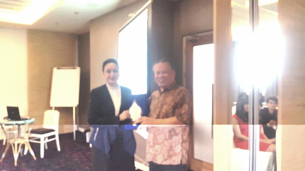 Thank u, Bang <a href="/danrem/">DeR</a> sdh berkenan memberikan pencerahannya kpd kami. You're the best! 😙 #PR101H3JKT at @the1O1jktds