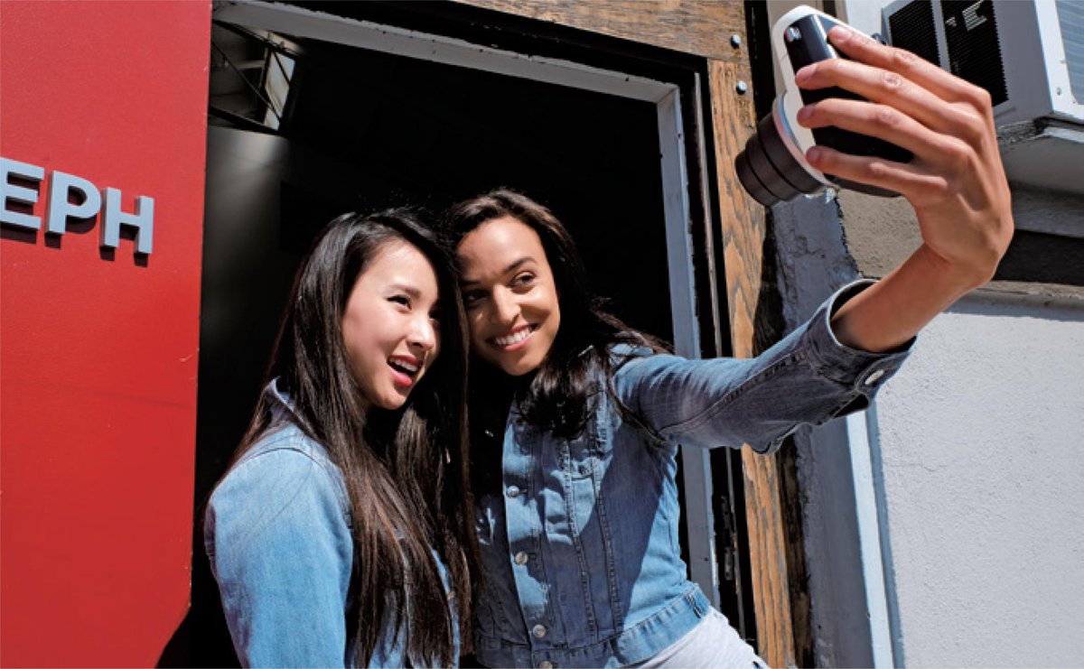 FujifilmUK's tweet photo. How do you #instax? Introducing the new #instaxMini7 http://t.co/PfAFfYCoqL @FujiInstaxUK http://t.co/DdkDpkMC9W