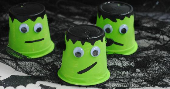 HOW CUTE ARE THESE?!! Upcycle your K-cups into an adorable Halloween project (kid friendly)! goo.gl/XMJzfw