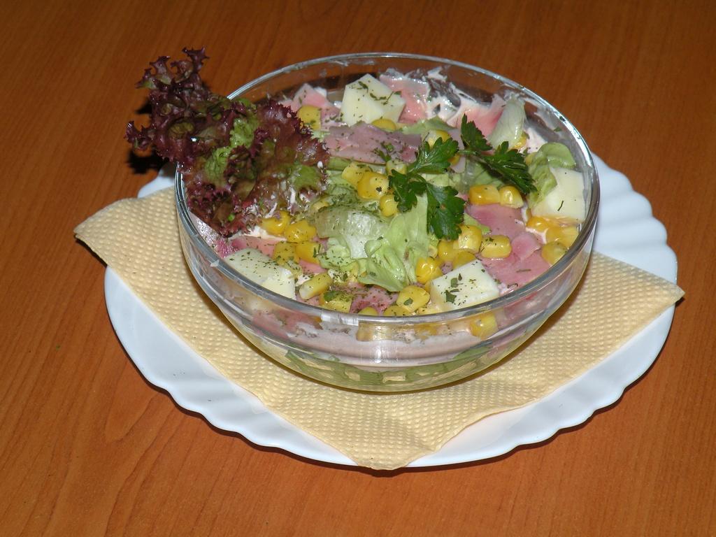 AstoriaBor's tweet photo. Dragi prijatelji očekujemo vas već od petka, posle male pauze, koju smo morali da napravimo @NesaAstoria http://t.co/s6huMsIm5x