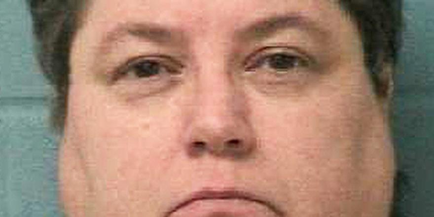 people's tweet photo. Georgia woman sings 'Amazing Grace' before being executed for murder of her husband http://t.co/EguahIT5vo http://t.co/xys6QcCUTV