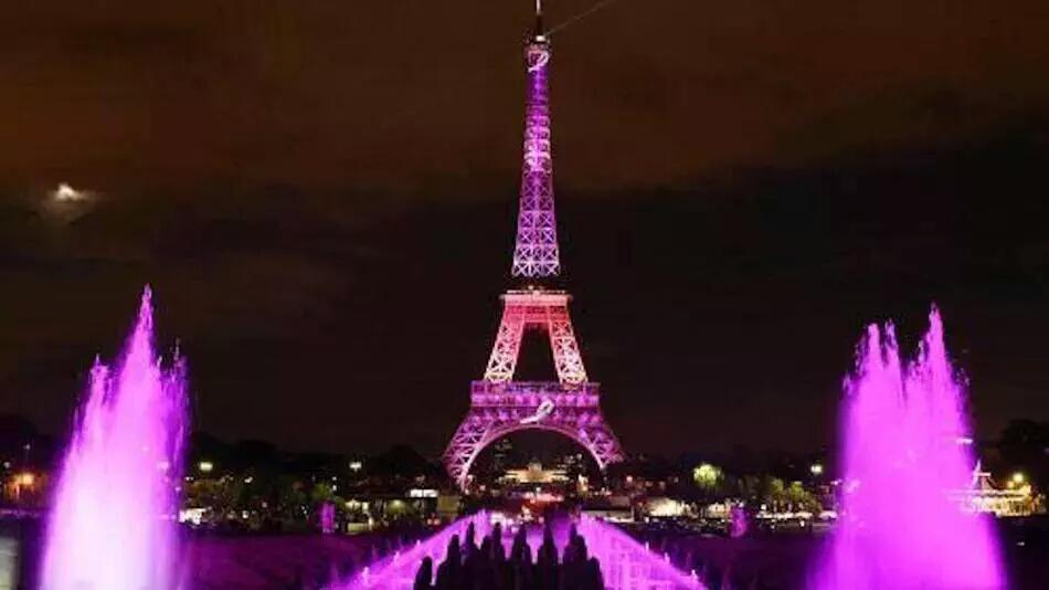 The Eiffel Tower turns PINK to increase Breast Cancer Awareness!!! ❤ #AWESOME Campaign! on.mash.to/1Vlb7mb