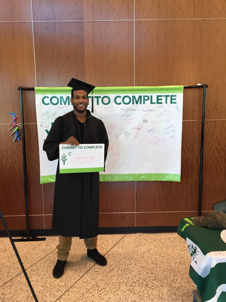 ptkaut's tweet photo. #ivytechcompletion #committocomplete #c4 #completioncorps #ivytech #ptk @PHITHETAKAPPA @IvyTechCC http://t.co/NwZ0hVTq3c