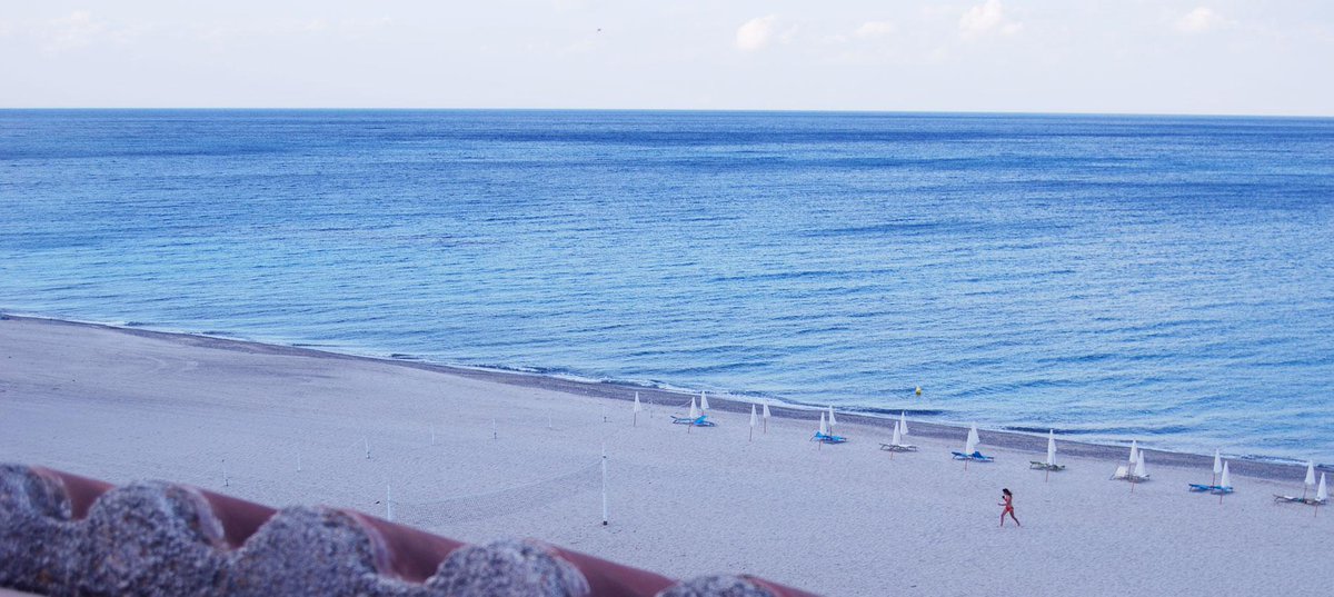 DomusCalabria's tweet photo. vacanza al mare...
#bellavacanza #italia #calabria #hotelresidencedomus #albergo #damare #diamante #riposo http://t.co/MfBYOZ3Bt4
