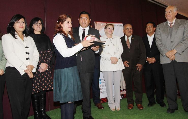 TolucaGob's tweet photo. Entregan en #Toluca el Premio Municipal de la #Juventud 2015. @Juventud_Toluca http://t.co/cse8nDBGGO