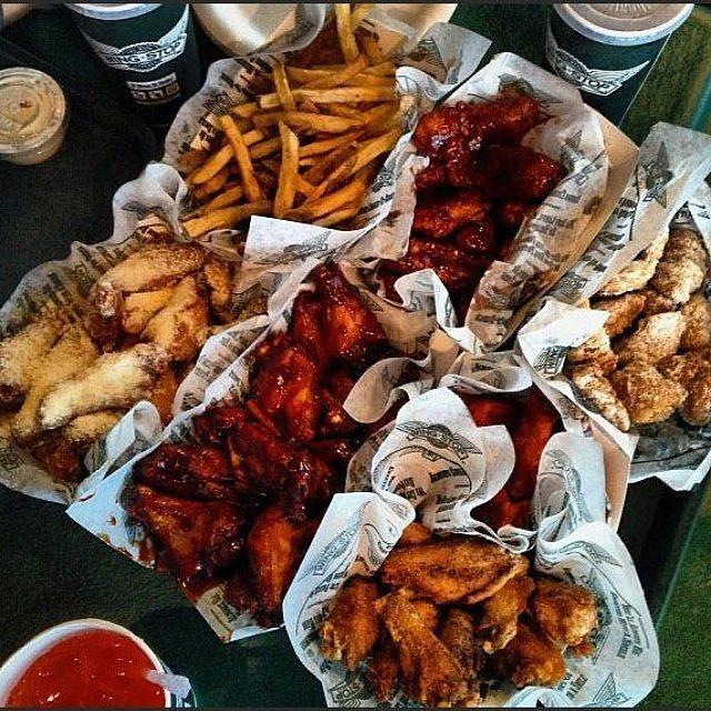 WingStopMidtown's tweet photo. It's everyone's favorite day of the week! #WingStopWednesday #GoJackets #StateNotSouthern #AUC #Wings http://t.co/RZCFBT3be8