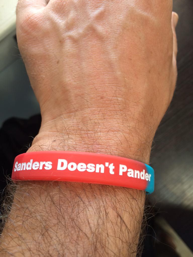 artmrktpreview's tweet photo. @TheLouBarlow I thought you might like one of these Bernie Sanders wristbands. http://t.co/u17ZBT9G2Q http://t.co/Zrxx7iyB9n