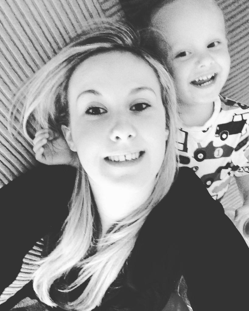 Charlie_AmandaX's tweet photo. My World 💙😍👪 https://t.co/oiy0LBf8VS