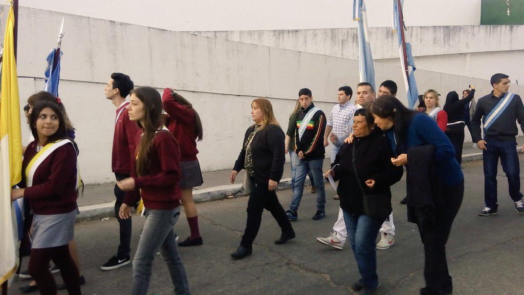 ConcejoCba's tweet photo. #SanJerónimo Fiestas Patronales comenzó procesión festiva hacia Parroquia S Jerónimo ubicada en La Rioja y S. Remonda http://t.co/8638ANw0bq