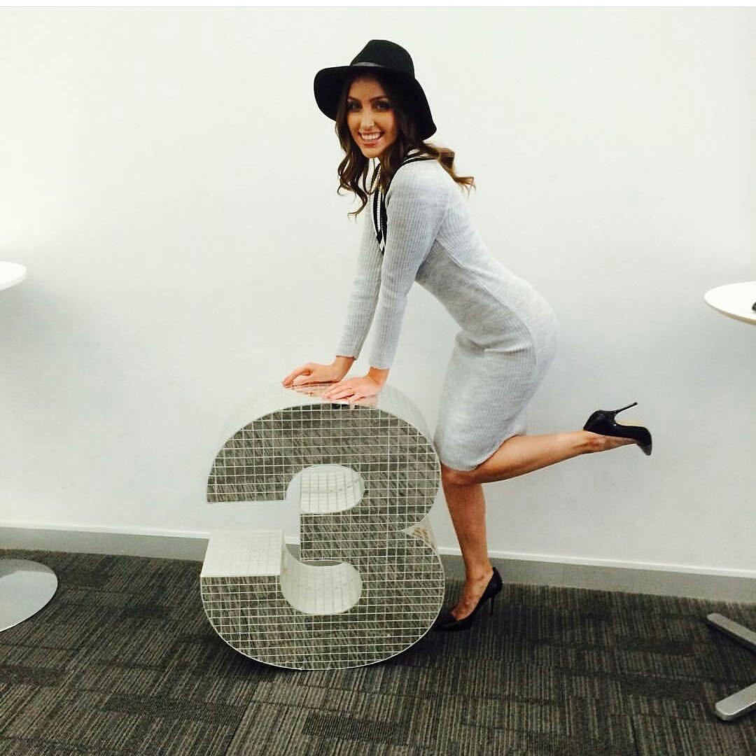 taraofarrell's tweet photo. Having the lols on @IrelandAMTV3 this morning wearing @vavavoomclothes #alwaysmessing http://t.co/wgmBObgKPz