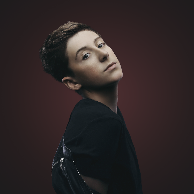 HAPPY BIRTHDAY TREVOR MORAN!!! HOPE ALL U BITCHES HAVE AN AMAZING DAY!!!!! 