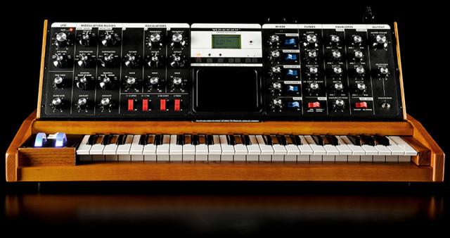 moogmusicinc's tweet photo. 13 Years &amp; 14,000 Instruments: production of the iconic Minimoog Voyager comes to an end: http://t.co/EAhyO6SHox http://t.co/UdI51CFPNO