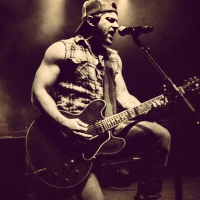 614campus's tweet photo. Attn: Concert lovers! #telluweekly why you should win 2 tix to see @KipMooreMusic at The LC & they could be yours. http://t.co/HPlKAPH5lk