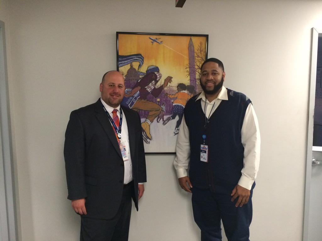 Congratulations to Tony - day 1 at JetBlue and he won 2 round trip tickets. #greattobeinblue <a href="/HelloJetBlue/">HelloJetBlue</a> <a href="/JetBlue/">JetBlue</a>