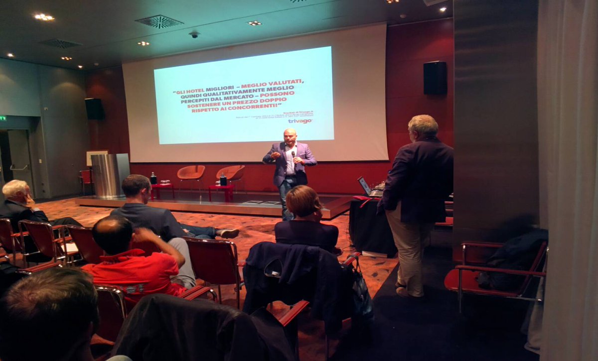 LapsodyGlass's tweet photo. #Beachdata2015 al @THotelCagliari: un nuovo sguardo sui #BigData #throughglass http://t.co/EYS7UXDE80