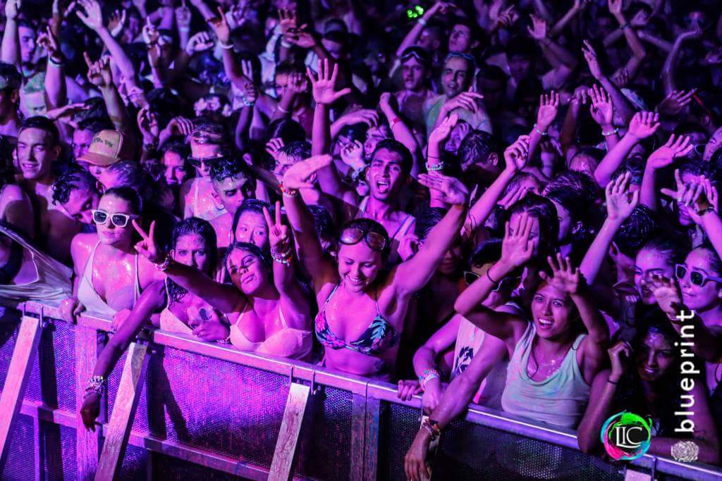 __Maria_Camila's tweet photo. This was like 2 weeks ago but I'm still having major withdrawals can't wait for bp18 #licvan http://t.co/zDoP7yPt0m