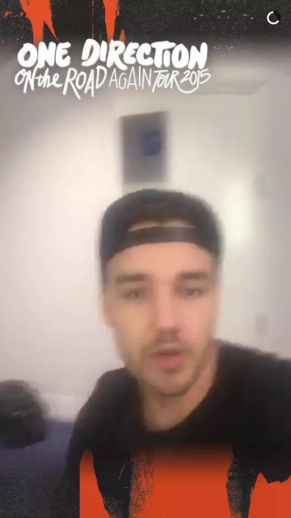 Liam no snapchat oficial da banda.
#EMABiggestFans1D