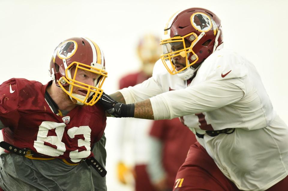 Commanders's tweet photo. #PHIvsWAS practice week in full swing as Redskins get ready to #BeatPhilly.

📷: http://t.co/xPJ9al2xbg http://t.co/8lhzevPoaH