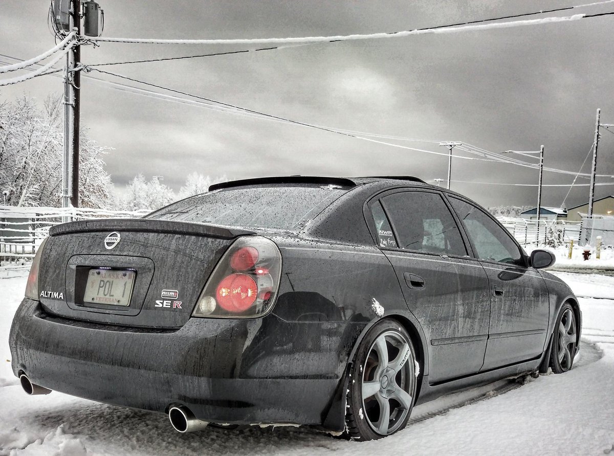 Devilhawk17's tweet photo. Winter has arrived here in Alaska... @NissanUSA @NissanAltima @NISMO_USA #Nissan #Altima #EvilSER #VQNation #AKVQ http://t.co/sPAUb9xaBM