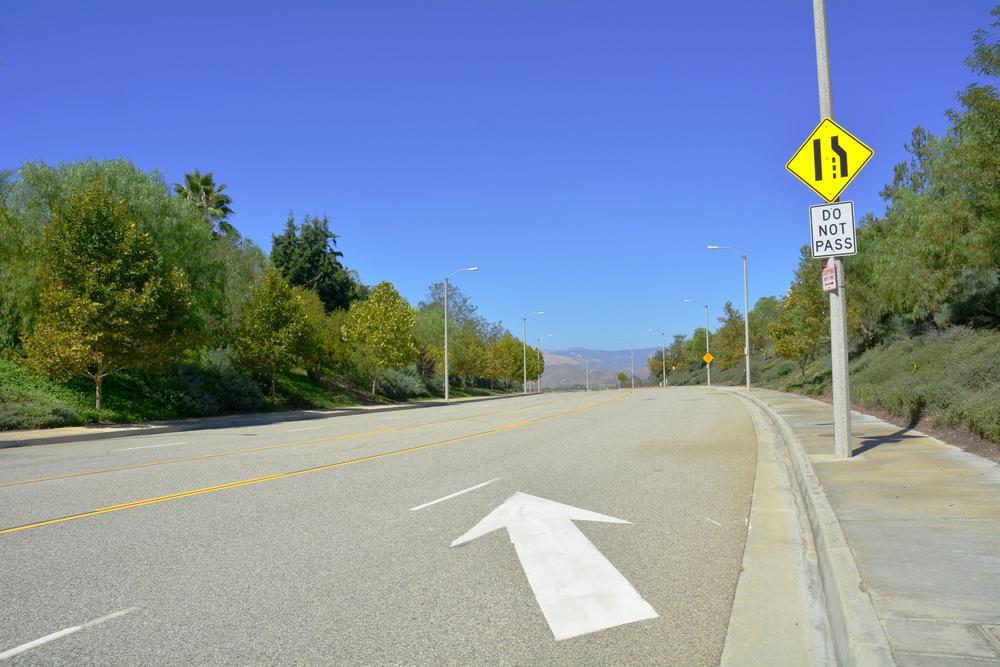 sgplaw's tweet image. Be cautious for any lane ending zones. Other drivers will need to merge: bit.ly/1UJ1Y6T #failuretoyield