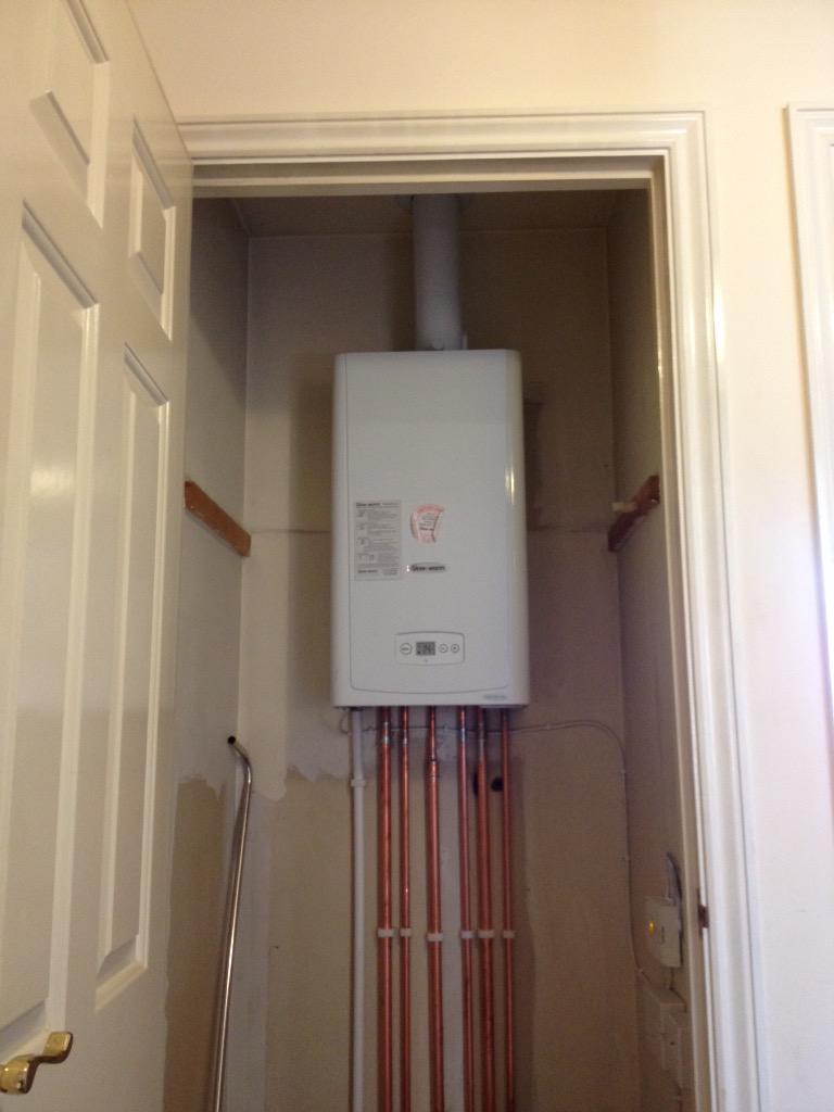 ngsheating's tweet photo. New Glow-worm Flexicom 30cx all up and running!! http://t.co/QHjv7DoO2J