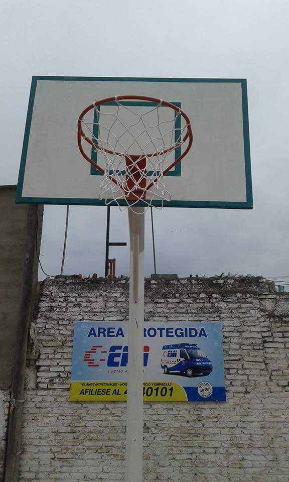 JJuaneda's tweet photo. Mira como va quedando la cancha de Basquet del Centro Vecinal Ameghino Norte.
Gracias Deportes @MuniCba por el apoyo! http://t.co/4NCmzsWC7s