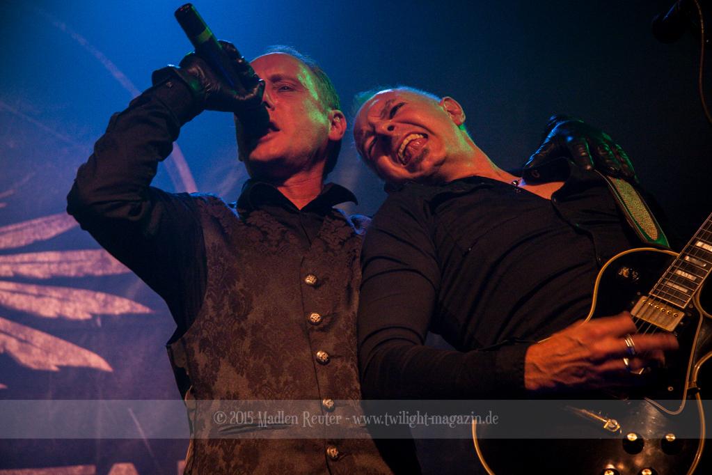 LostInTwilight_'s tweet photo. Lichtgestalt – 27.09.15 (Bremen, Tivoli) https://t.co/DQfEqtZRF4 http://t.co/4dRIPABUVm