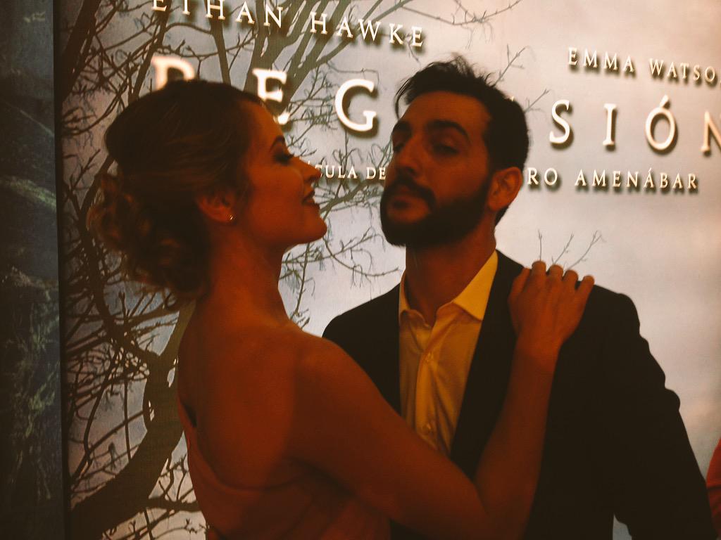frnperea's tweet photo. Pueeeeeee.. Ésta en su casa no está... @DANIROVIRA @Bybserie @LaLarralde @telecincoes http://t.co/KGDbsQRqrM