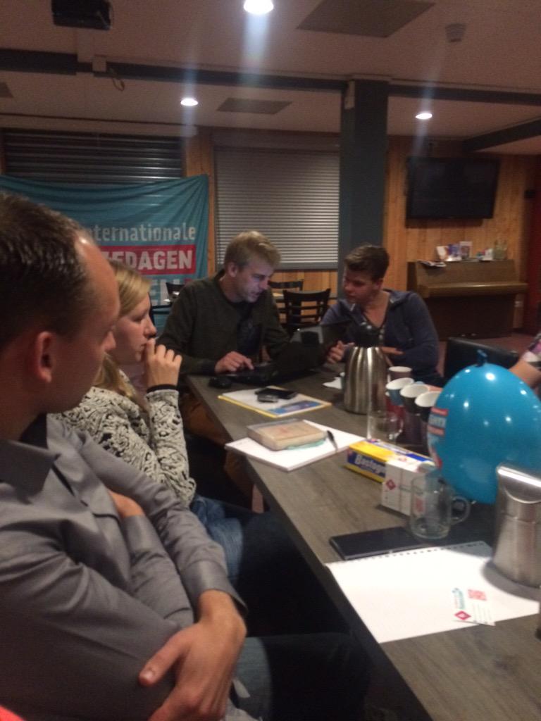 HanzeJam's tweet image. Overleg met het Organisatie Team van de #HanzeJam2017 mooie plannen voor activiteiten!