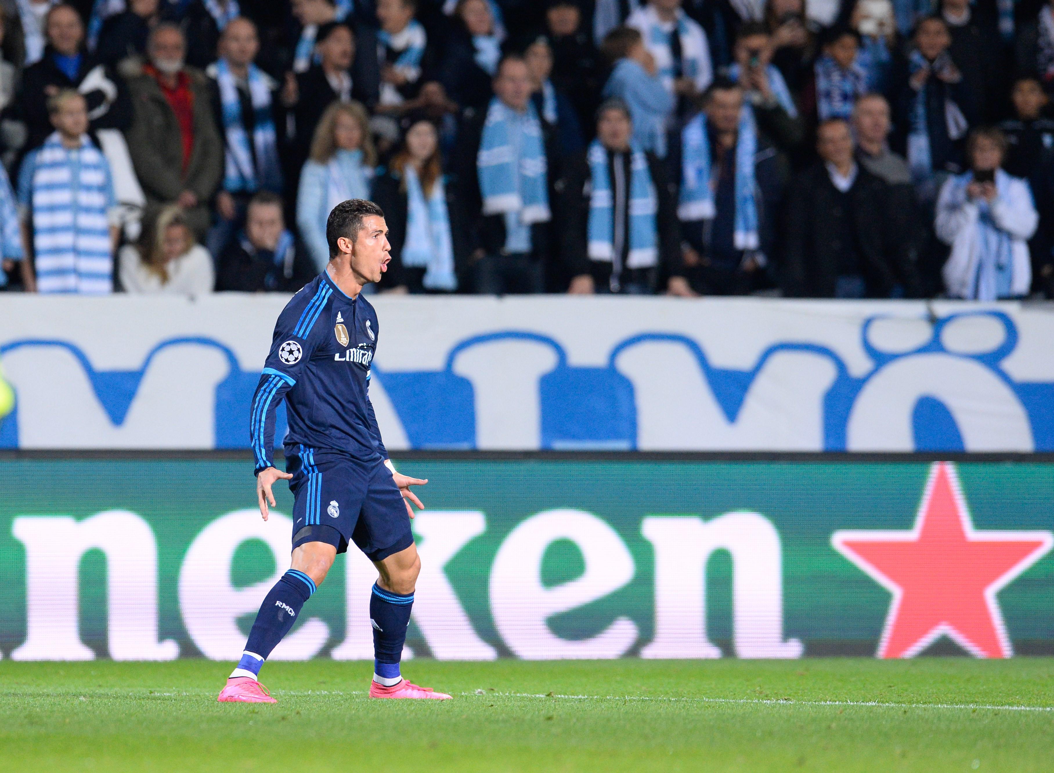 Uefa Champions League Ronaldo Enjoys His 500th Career Goal At Malmo Ucl Http T Co Yjfkvwjoqq Twitter
